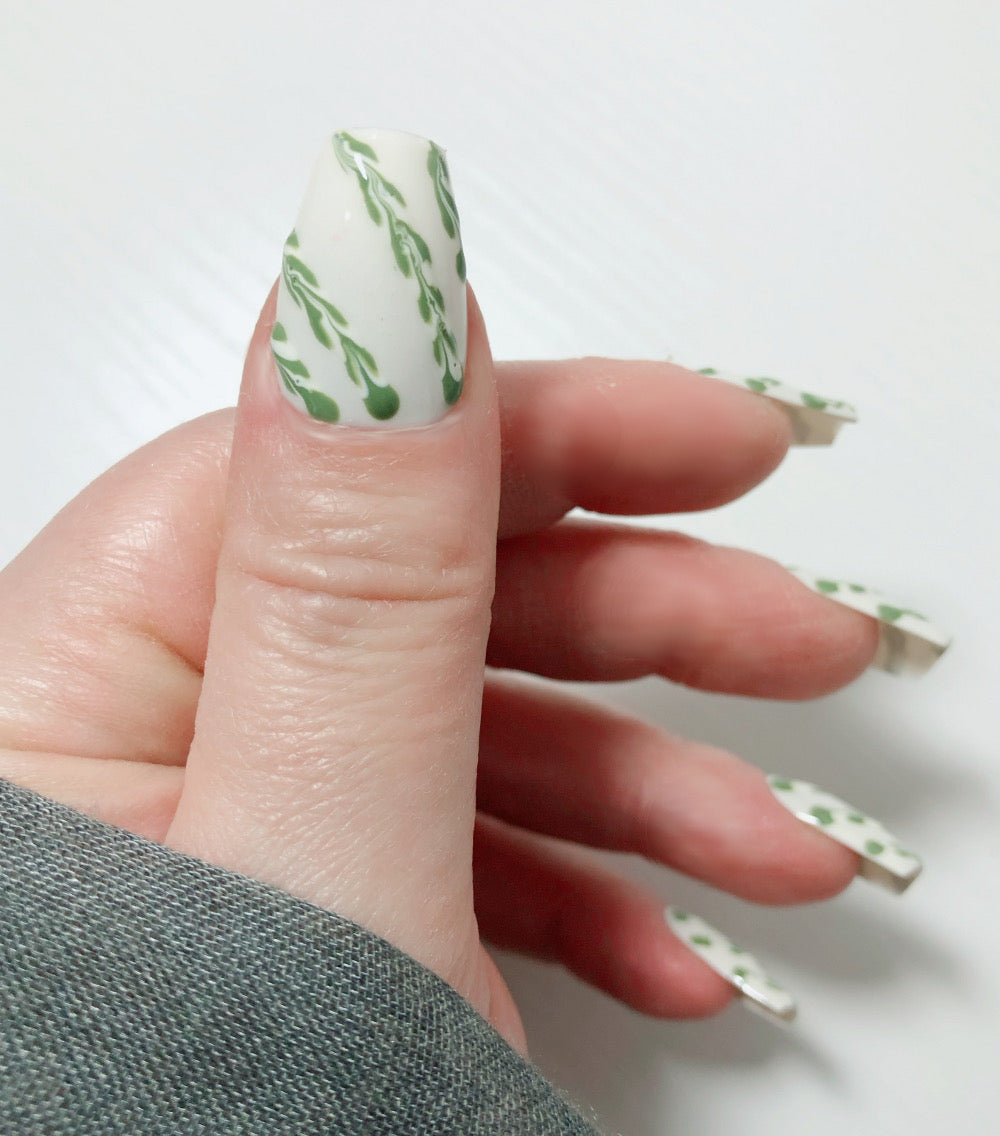 Green Girl - Venuza Nails