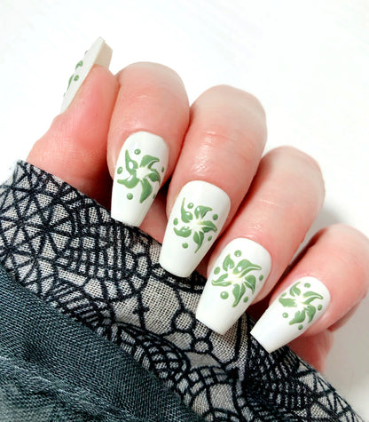 Verane - Venuza Nails